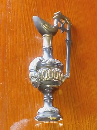 Miniatura Jarra Decorativa em bronze ornamentado