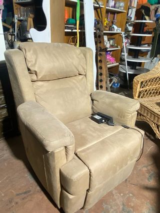 Sofá reclinable beige impecable