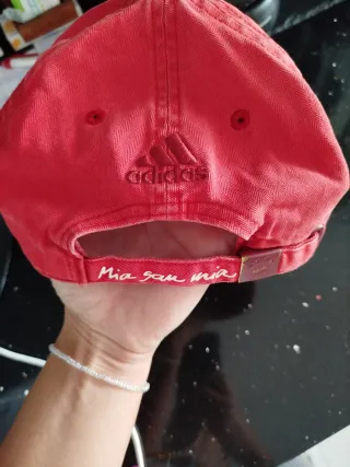 Gorra FC Bayern München Adidas Roja