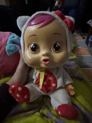 Muñeca Bebé Llorón con Pijama