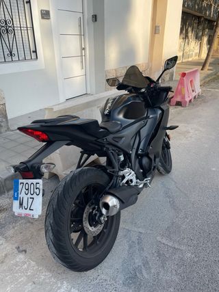 Yamaha YZF R125 2023 Negra