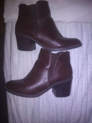 Botines marrones