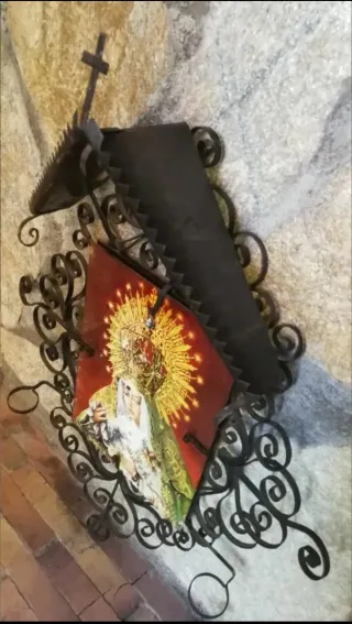 ALTAR o CAPILLA Virgen Dolorosa MACARENA (forja)