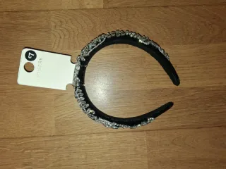 Diadema elegante con pedrería