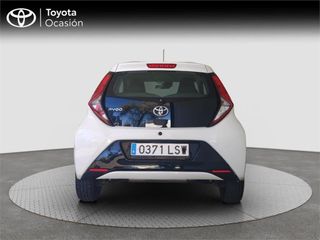 TOYOTA Aygo 5 Puertas x-play 70 Automático (x-shift)