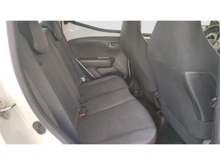 TOYOTA Aygo 5 Puertas x-play 70 Automático (x-shift)