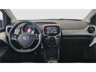 TOYOTA Aygo 5 Puertas x-play 70 Automático (x-shift)