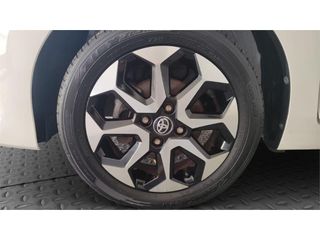 TOYOTA Aygo 5 Puertas x-play 70 Automático (x-shift)