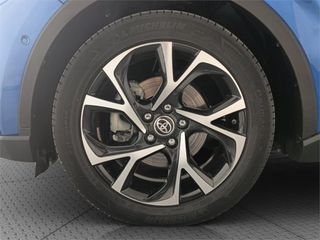 TOYOTA Toyota C-HR 5P Advance 180H e-CVT