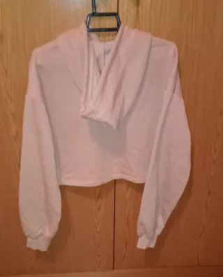 Sudadera Bershka cropped screenshots not allo