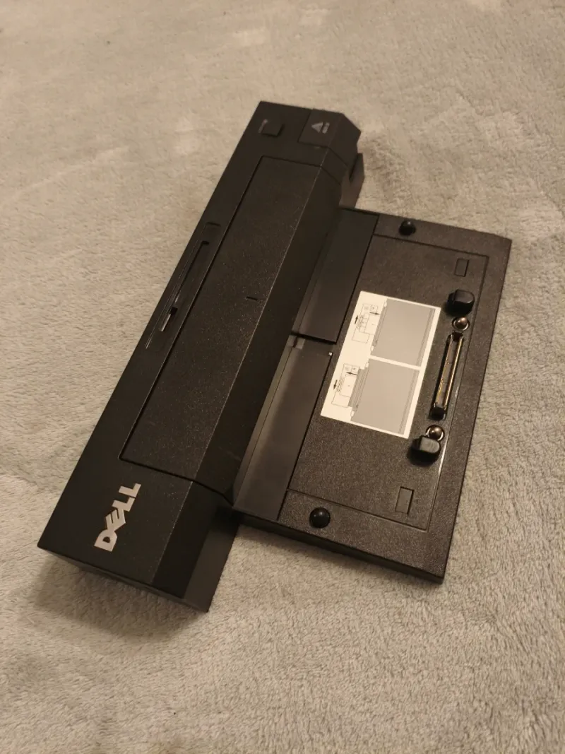Docking Station Dell K09A – Buen estado
