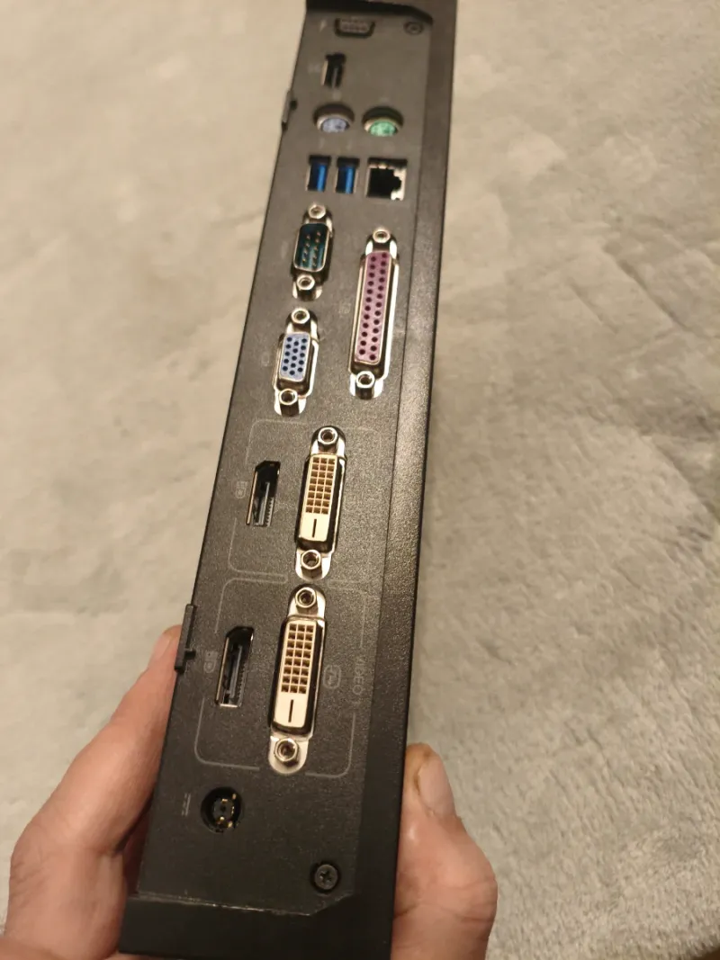 Docking Station Dell K09A – Buen estado afbeelding 5