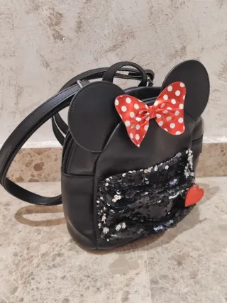 Bolso Mochila Minnie Negro y Rojo