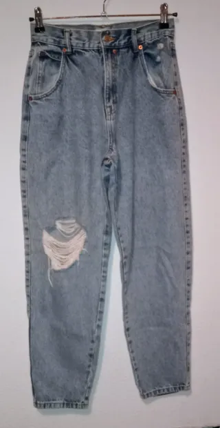 Pantalón vaquero Pull&Bear desgastado