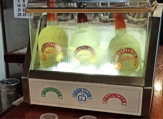 Expositor refrigerado para chupitos y licores