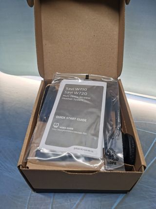 Auricular DECT inalámbrico dúo para llamadas Plantronics SAVI W720