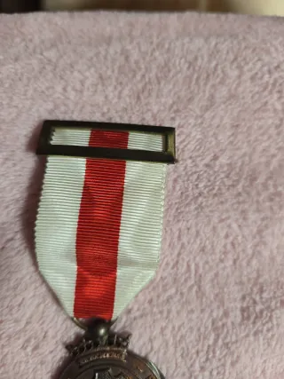 Medalla Cruz Roja