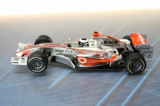 Vodafone McLaren Mercedes, F. Alonso. Superslot. Coche Slot.