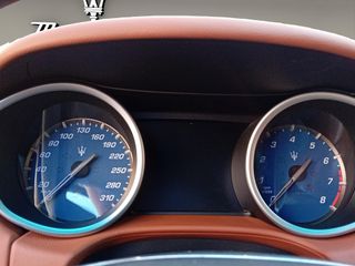 Maserati Ghibli 3.0 V6 BT 330CV RWD