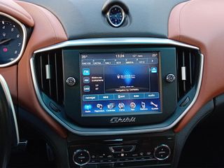 Maserati Ghibli 3.0 V6 BT 330CV RWD