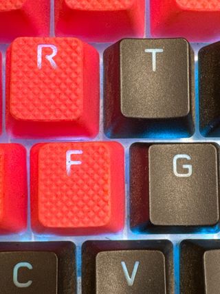 Teclado Mecánico Gaming Negro y Rosa bluetooth