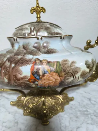 Antigua sopera centro de mesa pintada a mano