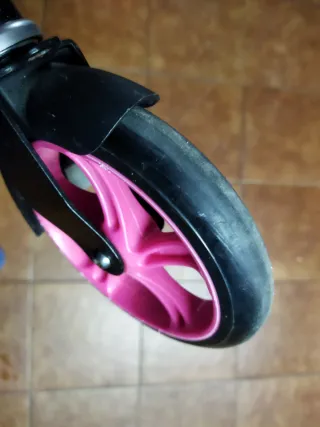 Patinete Oxelo rosa y negro