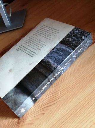 Libro "La bibliotecaria de Auschwitz"