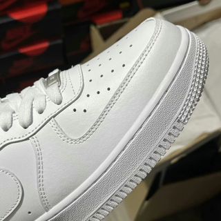 Nike Air Force 1 Triple White Taglia 40 Stella