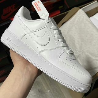 Nike Air Force 1 Triple White Taglia 40 Stella