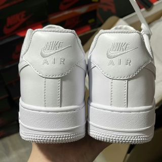 Nike Air Force 1 Triple White Taglia 40 Stella