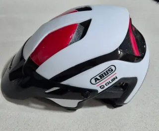 Casco ABUS Montrailer Quin BTT