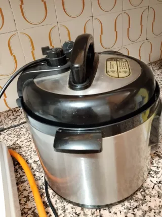 Robot de cocina cecotec olla GM modelo F plus con