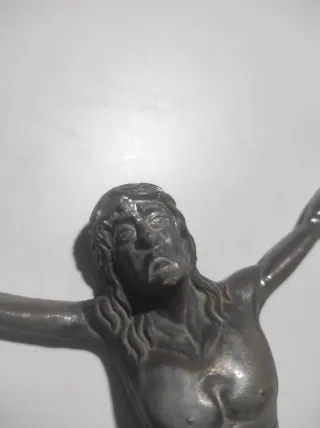 Antiguo Cristo de plomo