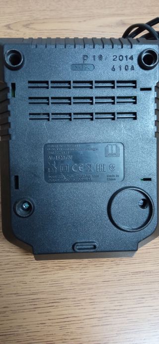 Cargador Bosch AL 1820 CV