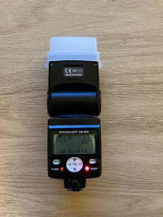 Cámara Nikon D7200 + Objetivo y Accesorios