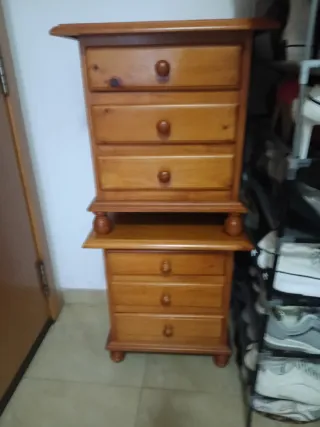 Mesitas de noche pino madera  perfectas condicione