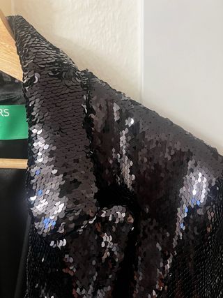 Chaqueta lentejuelas Benetton negra #chaqueta#bri