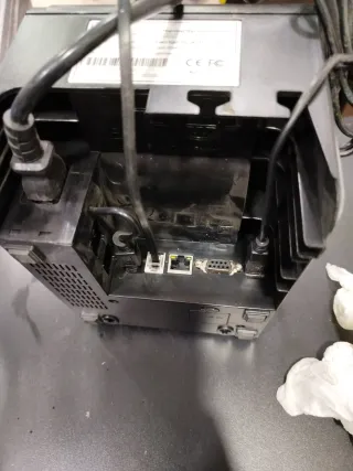 Impresora de tickets negra