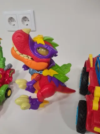 Lote 3 vehículos grandes Superthings