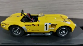 Maqueta Coche Ford Cobra Amarillo