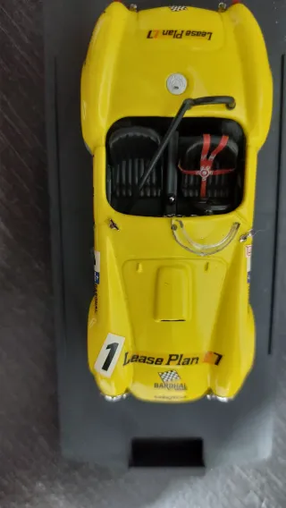 Maqueta Coche Ford Cobra Amarillo