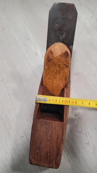 Cepillo carpintero antiguo madera