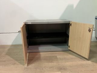 Armario bajo Steelcase madera y metal