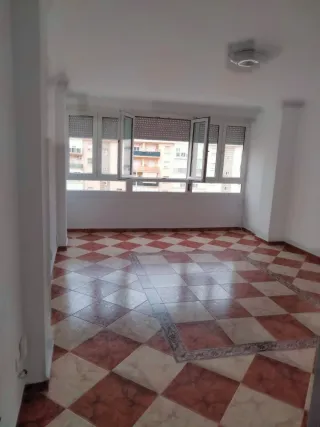 Habitación  50 minutos Valencia y a 25 torrent