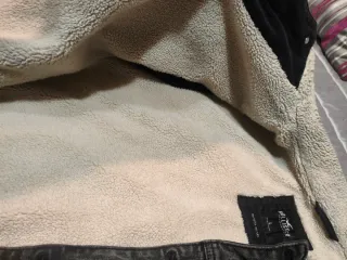Cazadora vaquera Hollister forrada Talla L