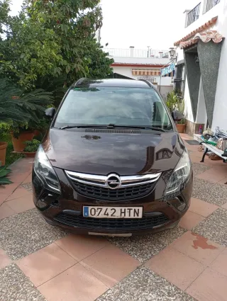 Opel Zafira Tourer 2013