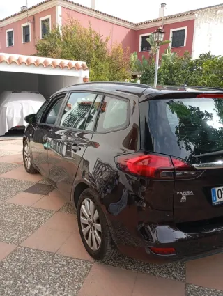 Opel Zafira Tourer 2013