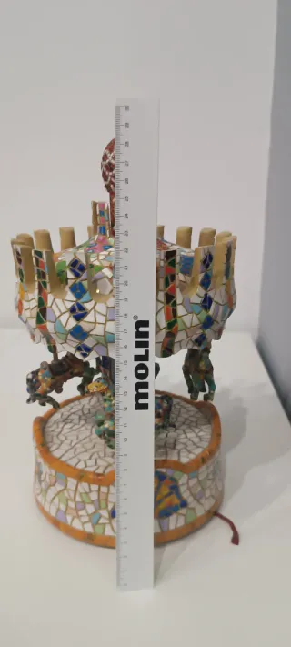 Carrusel Mosaico Estilo Gaudí