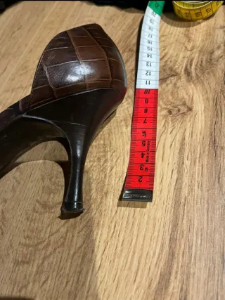 Zapatos Gloria Ortiz despuntados marrones